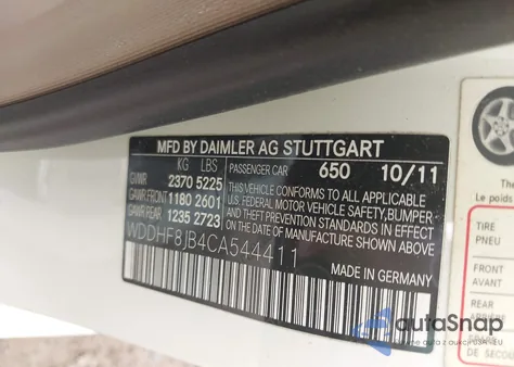 2012 Mercedes-Benz E 350 4Matic z USA, uszkodzony, nr VIN WDDHF8JB4CA544411